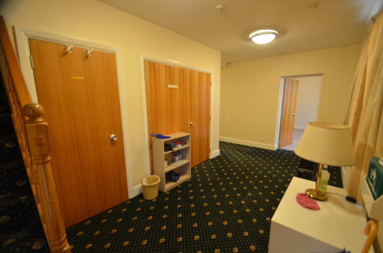 The Ridgeway, Mill Hill